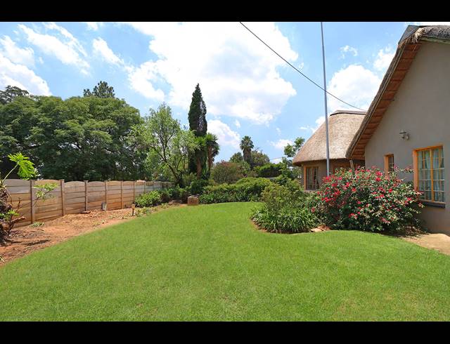 4 BEDROOM FREEHOLD FOR SALE IN GLENHAZEL